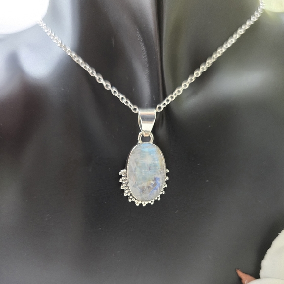 BOHO MOON NECKLACE - Picture 3 of 6